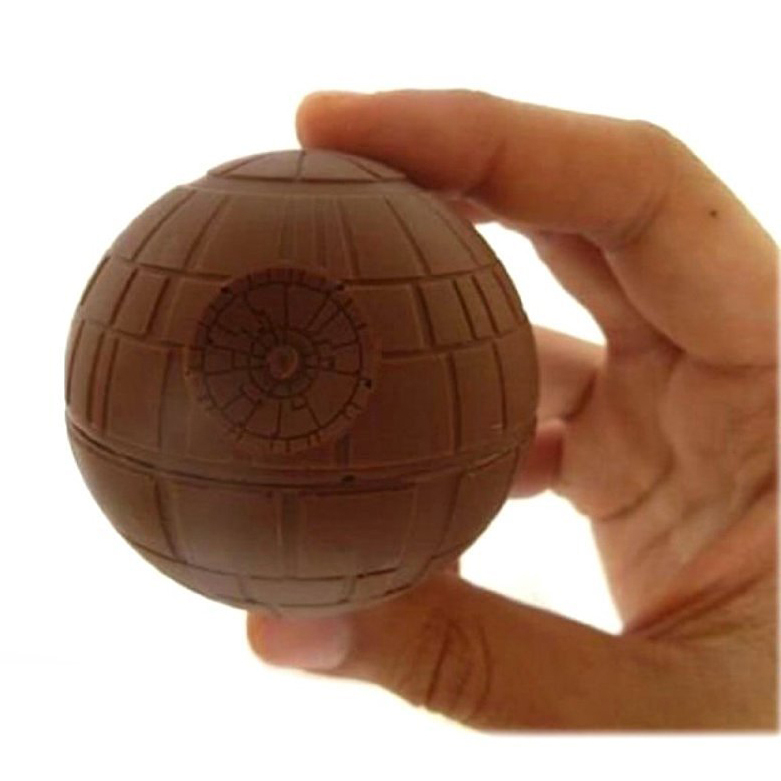https://www.gadgets4geeks.com.au/WebRoot/Store/Shops/gadgets4geeks/Products/S-HC-0545D/02-star-wars-death-star-ice-cube-chocolate-ball-tray.jpg